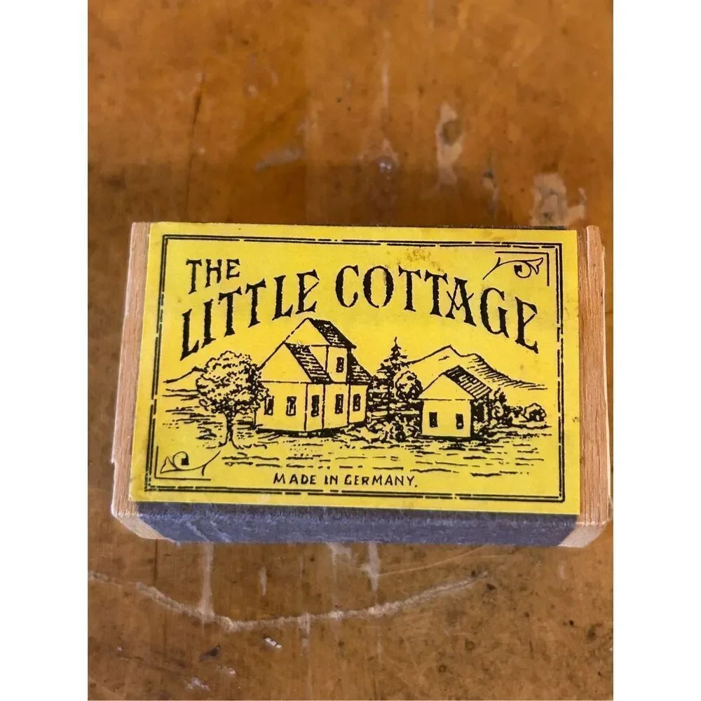Vintage the little cottage made in Germany (8296)￼